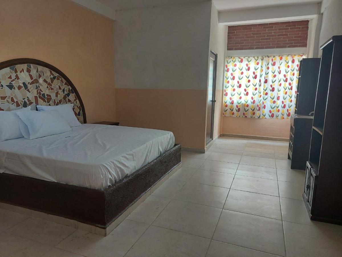 Auto Hotel Jardines De Amatitlan Cuernavaca Exteriér fotografie